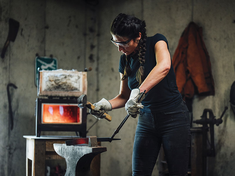 Art-of-Knifemaking-Chelsea-Miller-4