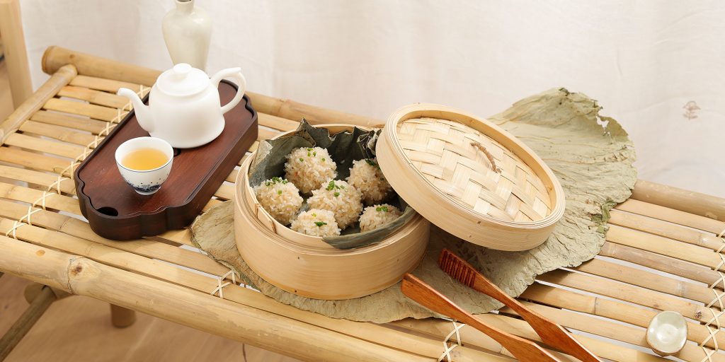 Pearl-Meatballs-with-Fragrant-Lotus-Leaf-1